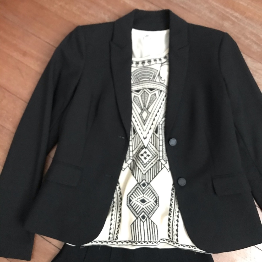 🔶5 for $25🔶 Airy As Ever Sleeveless Blouse - Picture 5 of 9